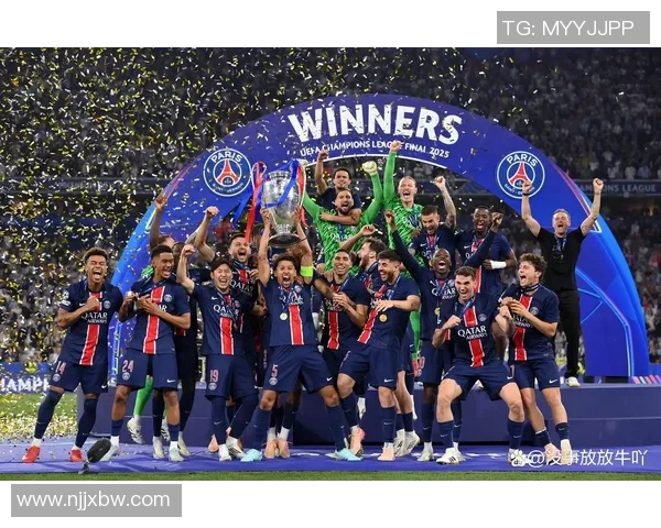 西甲赛场曼城大胜巴黎圣日耳曼引发热议精彩瞬间回顾与焦点分析