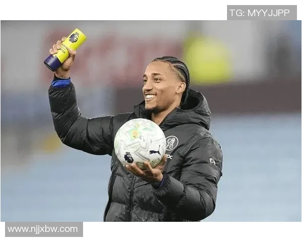 足总杯精彩对决AC米兰狂胜里昂上演帽子戏法引发全场热潮